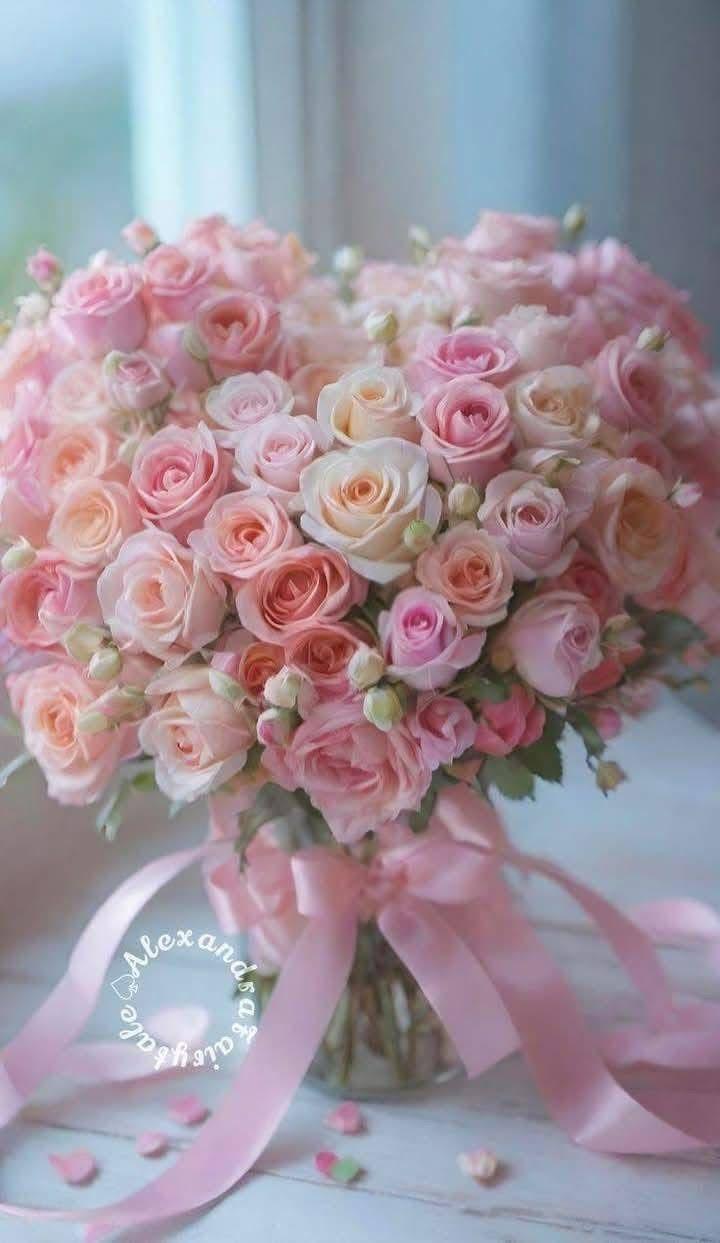 Vintage Heirloom - Timeless Botanical Elegance